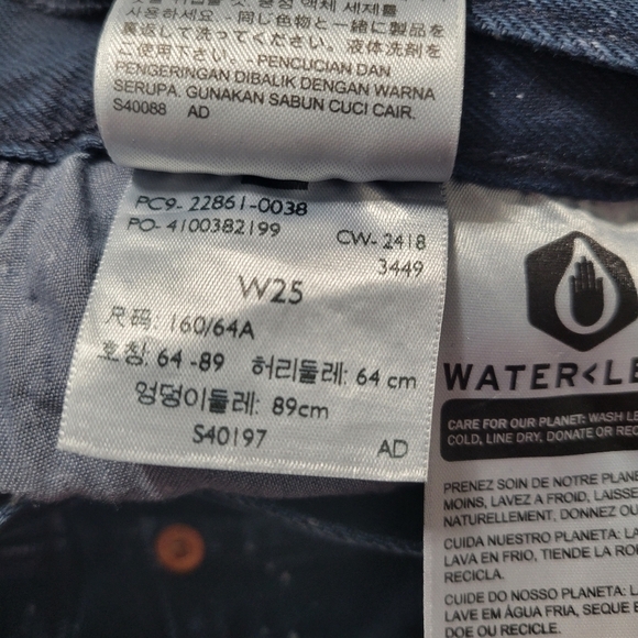 Levi's Dark Wash Paint Bleach Splatter High Waisted Wedgie Skinny Jeans - Picture 14 of 14